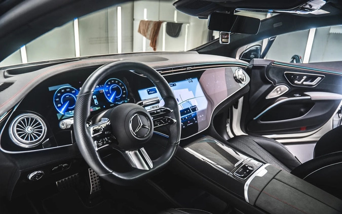 Mercedes-Benz EQS cena 495001 przebieg: 36000, rok produkcji 2022 z Korsze małe 56